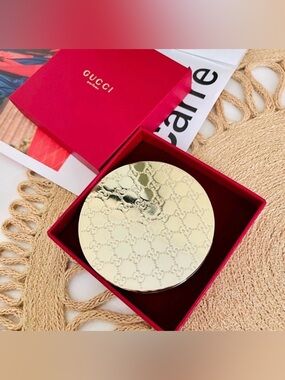 Gucci pocket makeup mirror